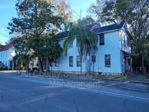 237 SW 2nd Pl in Gainesville, FL - Building Photo - Building Photo