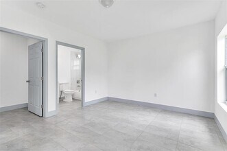 2360 NW 14th St in Fort Lauderdale, FL - Building Photo - Building Photo