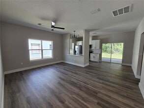 7435 Mead Dr in Spring Hill, FL - Building Photo - Building Photo