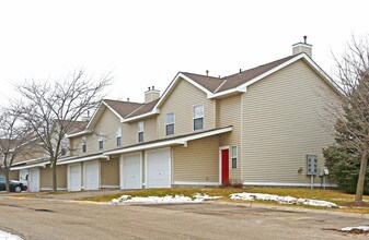 Timber Ridge Townhomes in Burnsville, MN - Building Photo - Building Photo