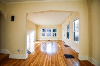 2613-2615-2615 NE Clackamas St in Portland, OR - Building Photo - Building Photo