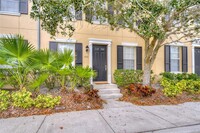 11551 Fountainhead Dr in Tampa, FL - Foto de edificio - Building Photo