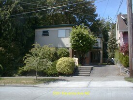 5301 Ravenna Ave NE, Unit 4 in Seattle, WA - Building Photo