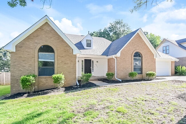 property at 822 White Pine Dr
