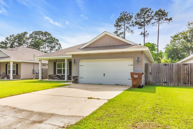 2281 Tom St in Navarre, FL - Building Photo - Building Photo