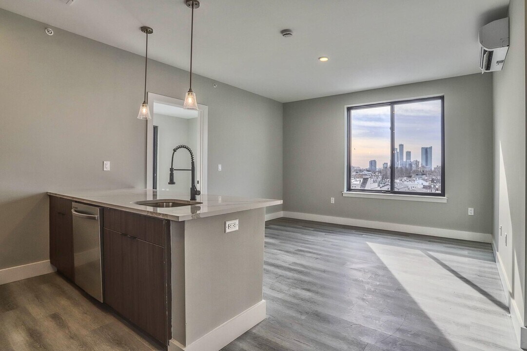 3516 John F. Kennedy Blvd in Jersey City, NJ - Building Photo