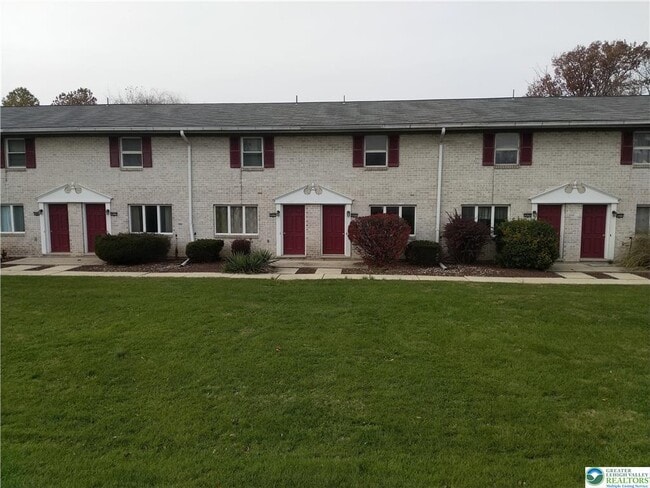 2645 Lehigh St in Slatington, PA - Building Photo - Building Photo
