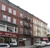 849 Manhattan Ave in Brooklyn, NY - Building Photo