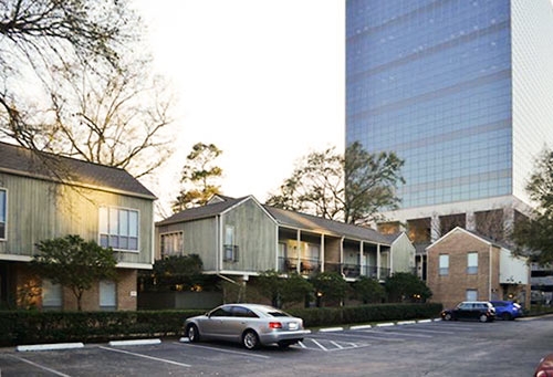 Post Oak Park Townhomes in Houston, TX - Building Photo - Building Photo