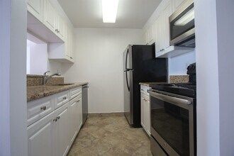 1 2nd St in Jersey City, NJ - Building Photo - Building Photo