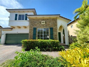 9409 SW 225th St in Cutler Bay, FL - Building Photo - Building Photo