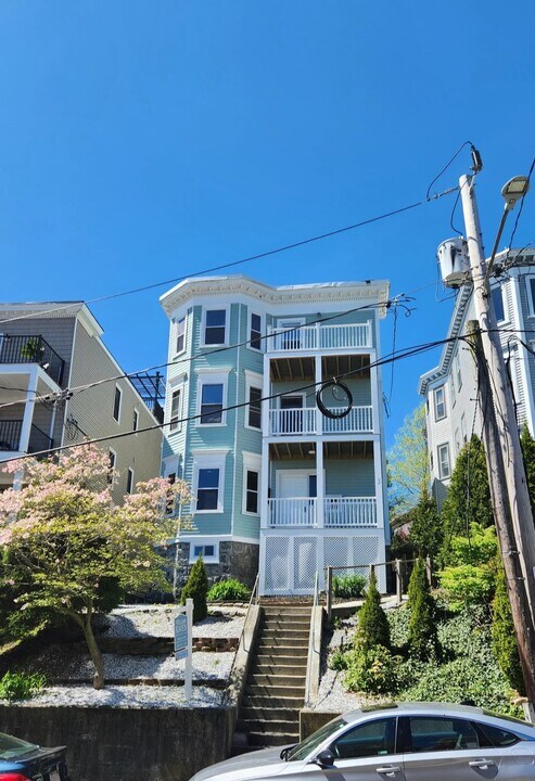 19 Peverell St in Boston, MA - Building Photo
