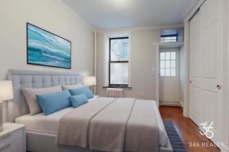 210 E 25th St in New York, NY - Building Photo - Building Photo