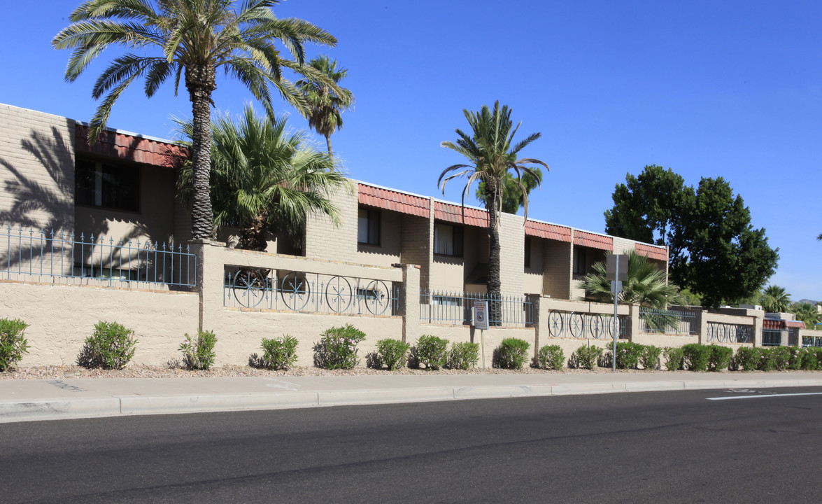 Red Mountain Springs in Phoenix, AZ - Foto de edificio