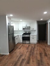 23 Thurston Rd in Newton, MA - Building Photo - Building Photo