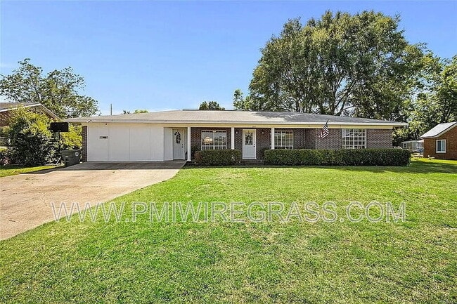 property at 203 Gilbert St