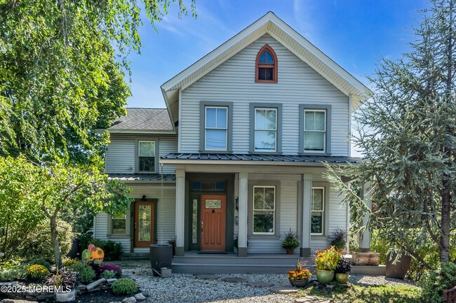 property at 146 Rumson Rd