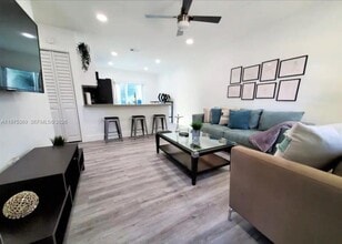 2532 NW 175th Terrace in Miami Gardens, FL - Building Photo - Building Photo