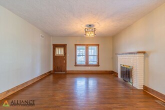 1621 Leavenworth St in Manhattan, KS - Building Photo - Building Photo