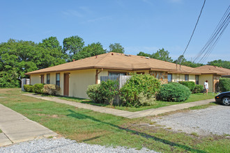 4728 Bellview Ave in Pensacola, FL - Building Photo - Building Photo