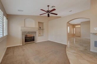 8100 Amersham Ave in Las Vegas, NV - Building Photo - Building Photo