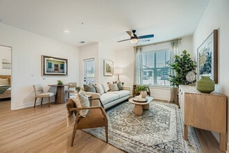 The Lennox at Copperleaf in Aurora, CO - Foto de edificio - Building Photo