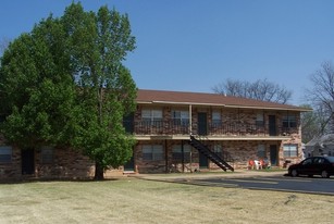 The Walnut Grove Apartments in Stillwater, OK - Building Photo