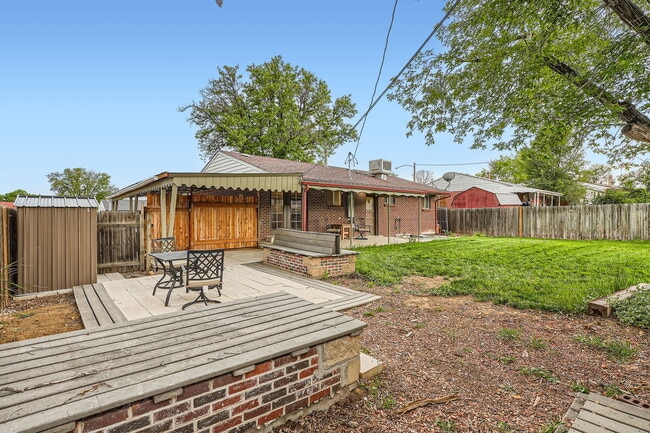 921 Dakin St in Denver, CO - Building Photo - Building Photo