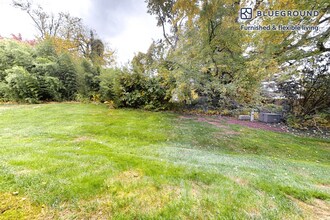 10608 Kitty Pozer Dr in Fairfax, VA - Building Photo - Building Photo