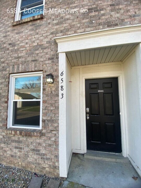 6583 Cooper Meadows Rd in Westerville, OH - Building Photo