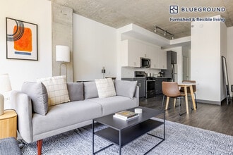60 E Randolph St in Chicago, IL - Building Photo - Building Photo
