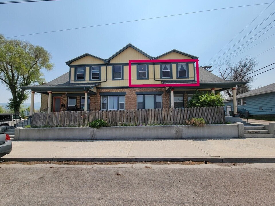 315 W Halliday St, Unit Unit 2 in Pocatello, ID - Building Photo