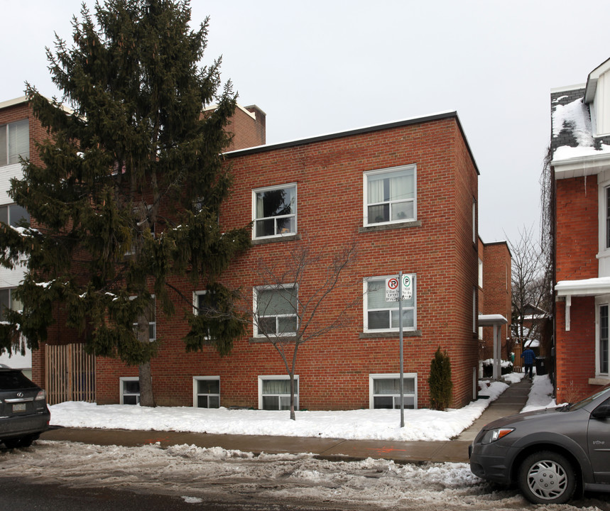 109 Runnymede Rd in Toronto, ON - Building Photo