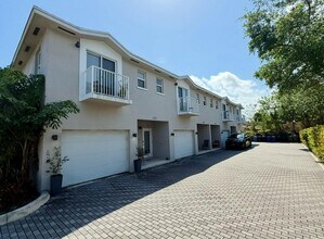 1035 NW 2nd Ave in Fort Lauderdale, FL - Building Photo - Building Photo