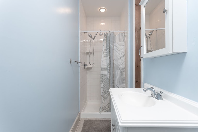 4504 Regent St in Philadelphia, PA - Building Photo