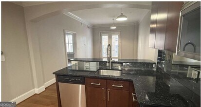 2277/2255 Peachtree Rd NE in Atlanta, GA - Building Photo - Building Photo