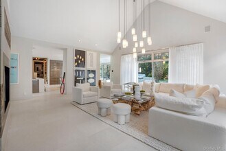 7 Rolling Wood Ln in East Hampton, NY - Building Photo - Building Photo