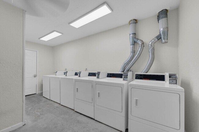 5117 Curry Ford Rd in Orlando, FL - Building Photo - Building Photo