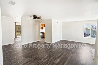 20810 Cedarfalls Dr in Santa Clarita, CA - Building Photo - Building Photo