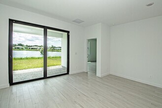 5929 SE Sky Blue Cir in Stuart, FL - Building Photo - Building Photo