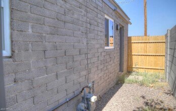 2212 N 18th St, Unit #2 in Phoenix, AZ - Foto de edificio - Building Photo