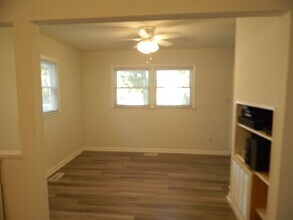 4910 Wrightsville Ave in Wilmington, NC - Building Photo - Building Photo