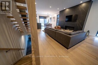 358 Byron Ave in Ottawa, ON - Building Photo - Building Photo