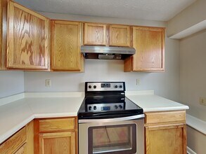 2493 Grand Fir Dr in Greenwood, IN - Building Photo - Building Photo