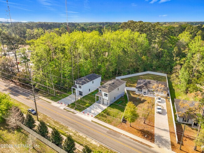 8912 Hogan Rd in Jacksonville, FL - Building Photo - Building Photo