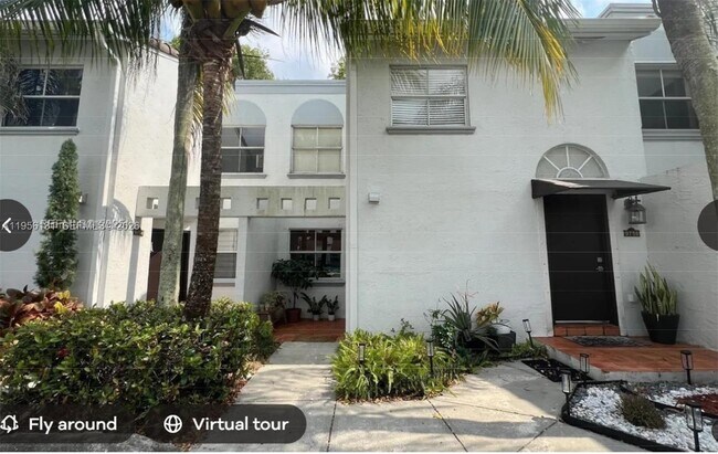 4654 NW 97th Ct, Unit 95 in Doral, FL - Building Photo - Building Photo