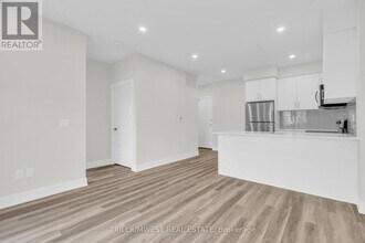 1100 Lackner Pl in Kitchener, ON - Building Photo - Building Photo