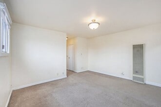 537 Central Ave in Alameda, CA - Building Photo - Building Photo