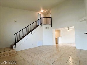 7729 Almeria St in Las Vegas, NV - Building Photo - Building Photo