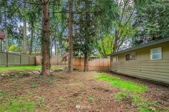 14034 84th Ave NE in Kirkland, WA - Building Photo - Building Photo